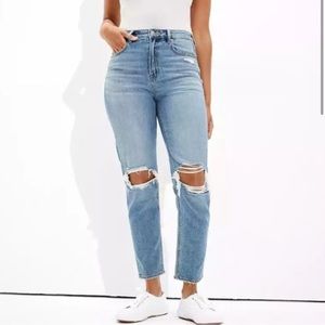 American Eagle AE Ripped Mom Jean Women's Size 2
